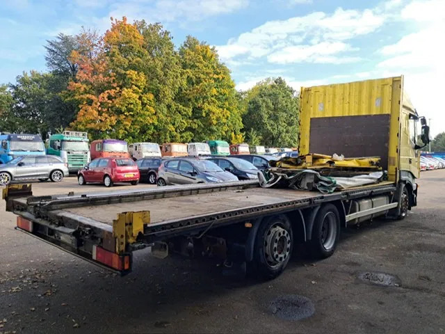 Iveco Stralis 430 , 6x2 , Manual Gearbox , Euro 3 - Truk dengan terpal samping: gambar 3 Iveco Stralis 430 , 6x2 , Manual Gearbox , Euro 3 - Truk dengan terpal samping: gambar 3