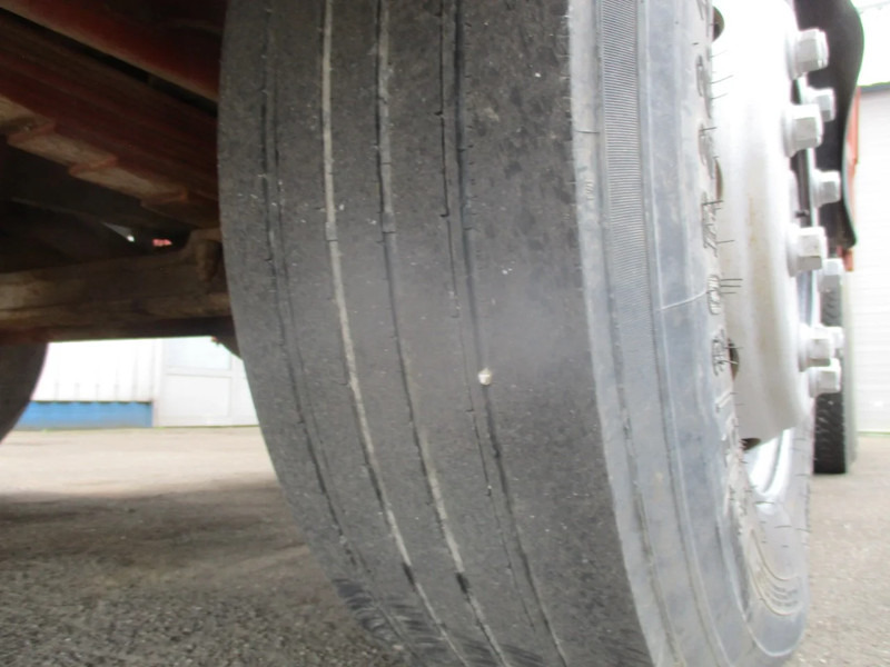 Truk jungkit MAN 26.321 6x4 , 3 way tipper , ZF Manual , Spring suspension: gambar 14 Truk jungkit MAN 26.321 6x4 , 3 way tipper , ZF Manual , Spring suspension: gambar 14