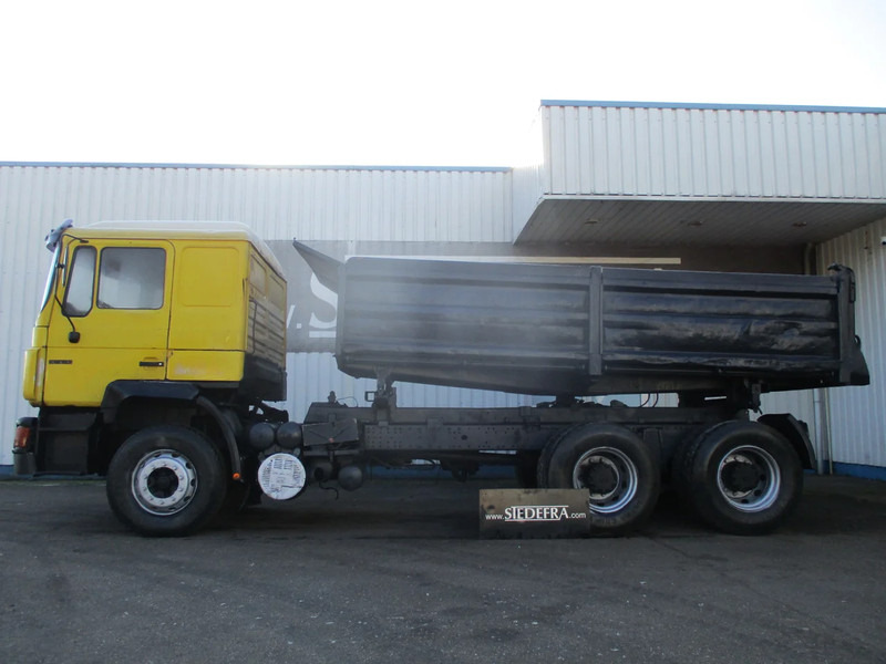 MAN 26.402 6x4 , ZF Manual , Retarder , 3 Way tipper , Spring suspension - Truk jungkit: gambar 2 MAN 26.402 6x4 , ZF Manual , Retarder , 3 Way tipper , Spring suspension - Truk jungkit: gambar 2