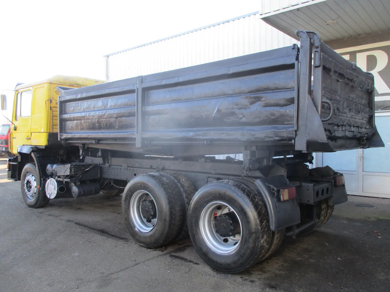 MAN 26.402 6x4 , ZF Manual , Retarder , 3 Way tipper , Spring suspension - Truk jungkit: gambar 5 MAN 26.402 6x4 , ZF Manual , Retarder , 3 Way tipper , Spring suspension - Truk jungkit: gambar 5