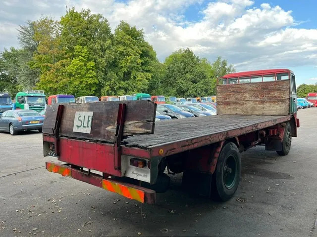 MAN Büssing BS 13L / NL1, Oldtimer for restauration - Truk flatbed: gambar 3 MAN Büssing BS 13L / NL1, Oldtimer for restauration - Truk flatbed: gambar 3