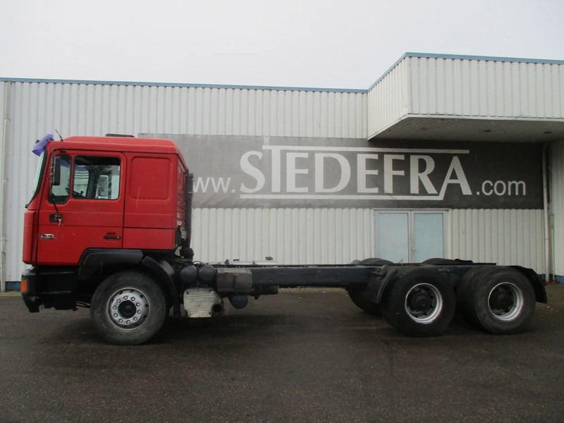 MAN F2000 26-414 , , 6x4 , ZF Manual , Spring suspension - Truk sasis: gambar 2 MAN F2000 26-414 , , 6x4 , ZF Manual , Spring suspension - Truk sasis: gambar 2