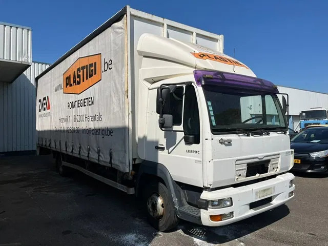 MAN LE 12 - 220C - Truk dengan terpal samping: gambar 4 MAN LE 12 - 220C - Truk dengan terpal samping: gambar 4