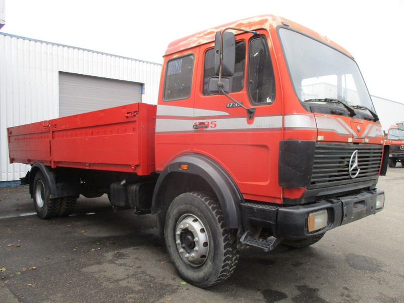 Mercedes-Benz 1626 , V8 , ZF Manual , spring suspension - Truk flatbed: gambar 4 Mercedes-Benz 1626 , V8 , ZF Manual , spring suspension - Truk flatbed: gambar 4
