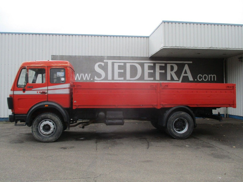 Mercedes-Benz 1626 , V8 , ZF Manual , spring suspension - Truk flatbed: gambar 2 Mercedes-Benz 1626 , V8 , ZF Manual , spring suspension - Truk flatbed: gambar 2