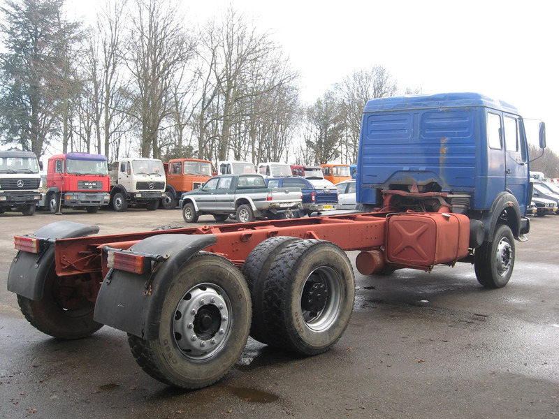 Mercedes-Benz 2435 ,V8 , Bi Turbo, 6x2 , Spring Suspension, Airco - Truk sasis: gambar 3 Mercedes-Benz 2435 ,V8 , Bi Turbo, 6x2 , Spring Suspension, Airco - Truk sasis: gambar 3