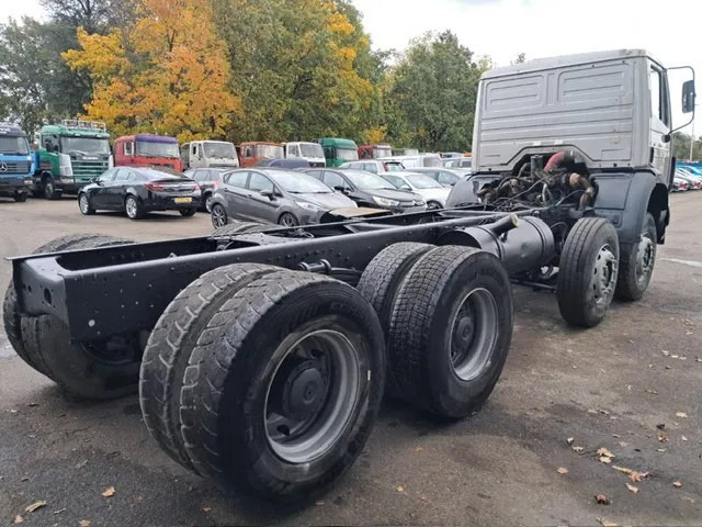 Mercedes-Benz 3235SK / 3535SK , 8x4, V8 BiTurbo, ZF Manual , Spring Suspension - Truk sasis: gambar 3 Mercedes-Benz 3235SK / 3535SK , 8x4, V8 BiTurbo, ZF Manual , Spring Suspension - Truk sasis: gambar 3