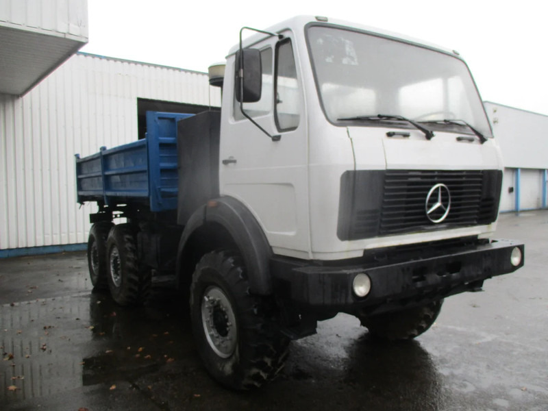 Mercedes-Benz FAP 2026 , V8 , 6x6 , ZF Manual , 3 Way tipper , Spring suspension, Ex - Truk jungkit: gambar 4 Mercedes-Benz FAP 2026 , V8 , 6x6 , ZF Manual , 3 Way tipper , Spring suspension, Ex - Truk jungkit: gambar 4