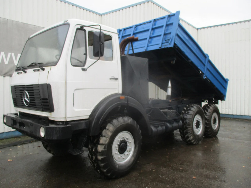 Mercedes-Benz FAP 2026 , V8 , 6x6 , ZF Manual , 3 Way tipper , Spring suspension, Ex - Truk jungkit: gambar 1 Mercedes-Benz FAP 2026 , V8 , 6x6 , ZF Manual , 3 Way tipper , Spring suspension, Ex - Truk jungkit: gambar 1