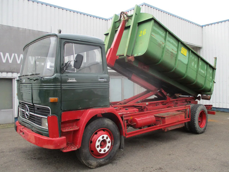 Mercedes-Benz LP 1319 , Oldtimer - Hook lift: gambar 1 Mercedes-Benz LP 1319 , Oldtimer - Hook lift: gambar 1
