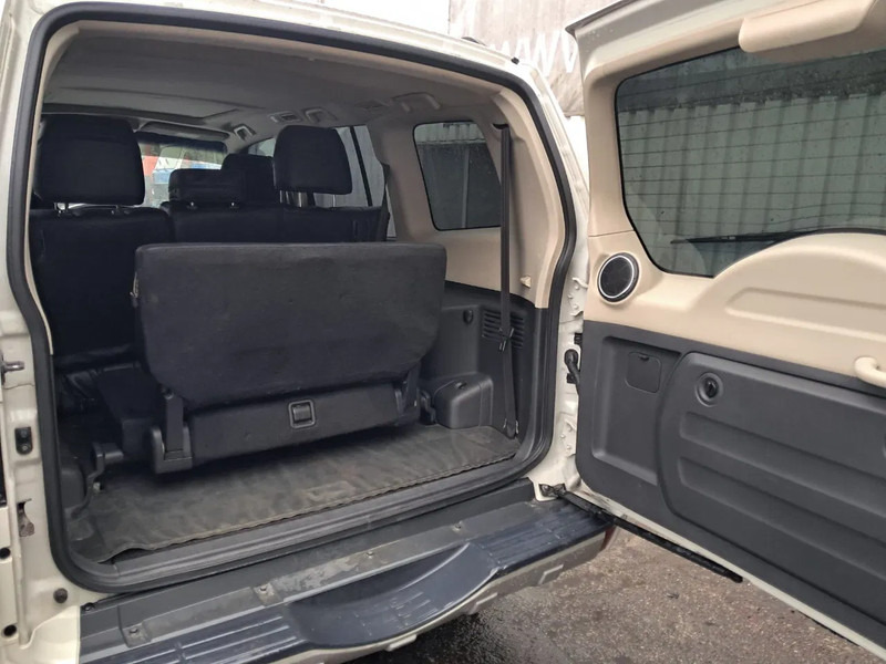 Mobil Mitsubishi Pajero GLS 3.5 - V6 , 4x4 , 7 Pers., Full Option: gambar 19
