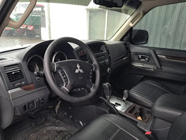 Mobil Mitsubishi Pajero GLS 3.5 - V6 , 4x4 , 7 Pers., Full Option: gambar 8