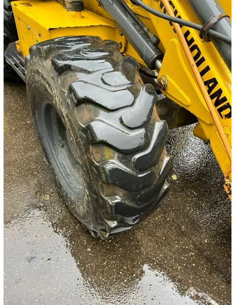 Backhoe loader New Holland B 80 B-SS , 4x4 , Backhoe loader , 4in1 Bucket: gambar 13