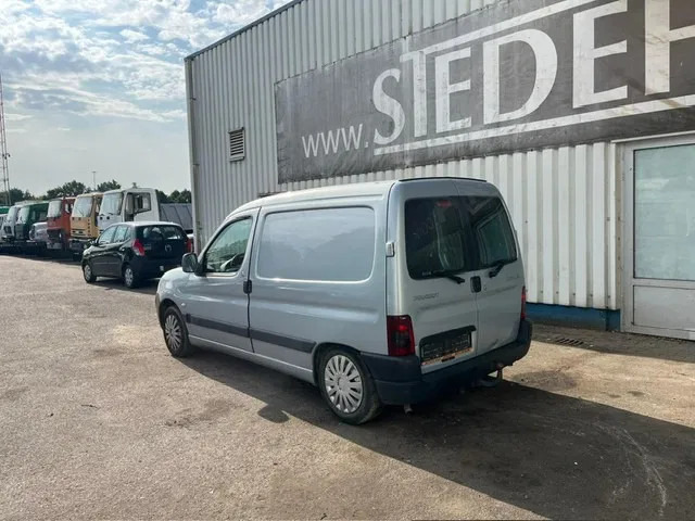 Peugeot Partner 1.9 D , Airco , Belgium Regestration - Van kecil: gambar 5 Peugeot Partner 1.9 D , Airco , Belgium Regestration - Van kecil: gambar 5