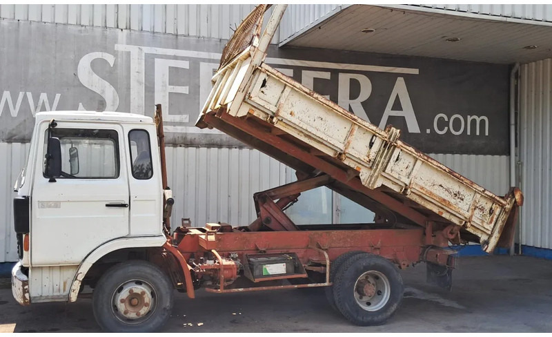 Renault Midliner S 130 , 6 Cylinder , 3 Way Tipper , Spring suspensiom - Truk jungkit: gambar 2 Renault Midliner S 130 , 6 Cylinder , 3 Way Tipper , Spring suspensiom - Truk jungkit: gambar 2