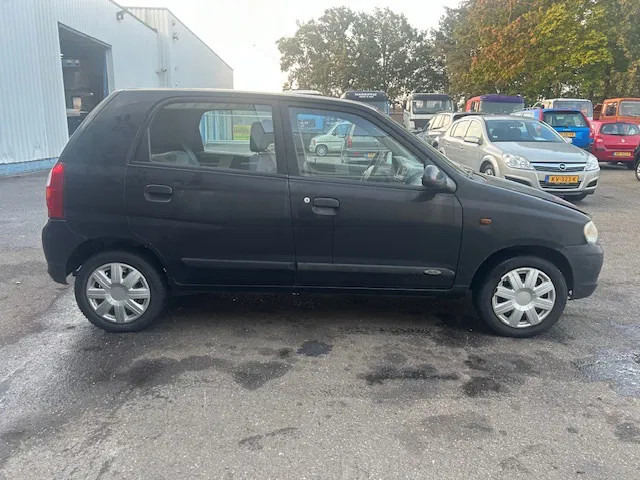 Suzuki Alto 1.0 - 16V , 5 drs. , Handel / export - Hatchback: gambar 5 Suzuki Alto 1.0 - 16V , 5 drs. , Handel / export - Hatchback: gambar 5