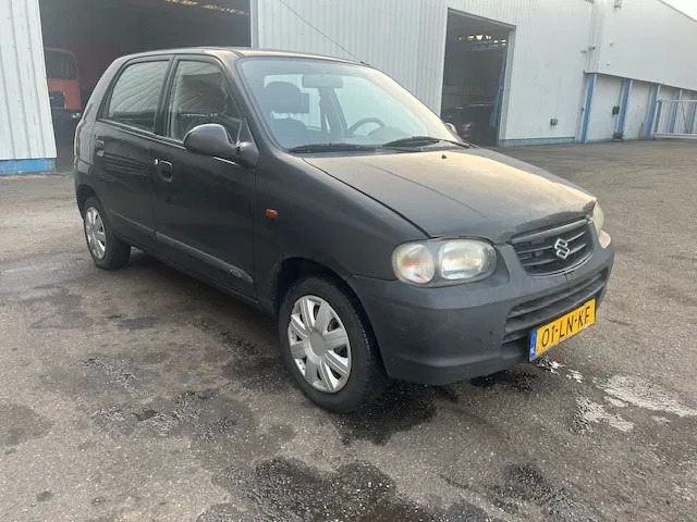 Suzuki Alto 1.0 - 16V , 5 drs. , Handel / export - Hatchback: gambar 4 Suzuki Alto 1.0 - 16V , 5 drs. , Handel / export - Hatchback: gambar 4