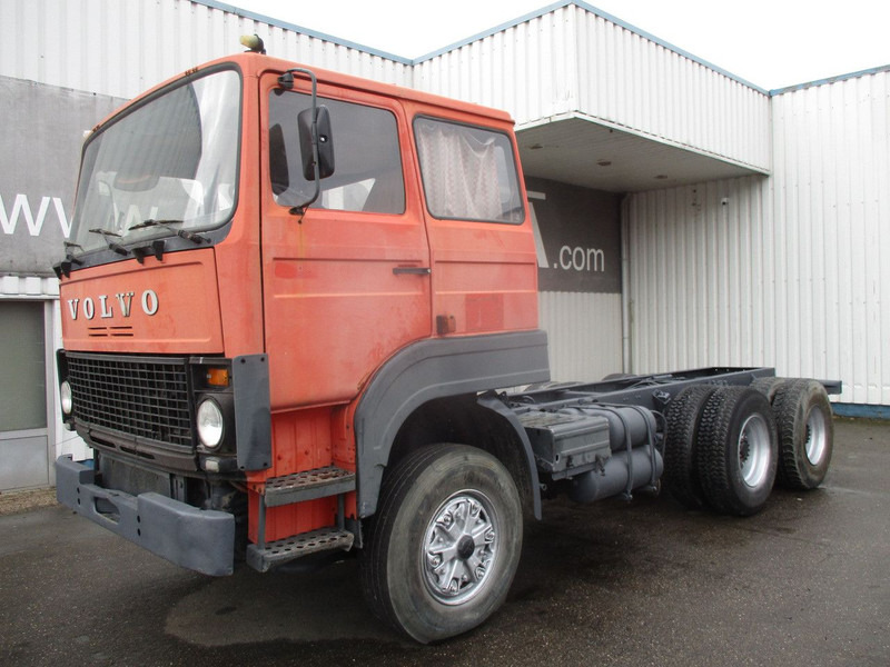 Volvo F7 , 6x4 , Manual , Euro 1 , Telma Retarder , Spring suspension - Truk sasis: gambar 1 Volvo F7 , 6x4 , Manual , Euro 1 , Telma Retarder , Spring suspension - Truk sasis: gambar 1