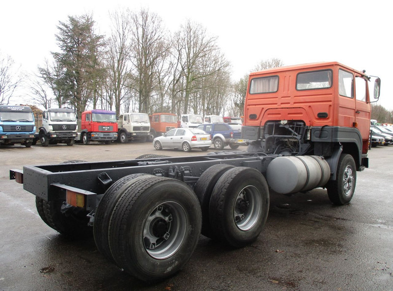 Volvo F7 , 6x4 , Manual , Euro 1 , Telma Retarder , Spring suspension - Truk sasis: gambar 3 Volvo F7 , 6x4 , Manual , Euro 1 , Telma Retarder , Spring suspension - Truk sasis: gambar 3