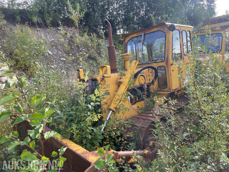 Membangun inventaris 1976 Massey Ferguson MF400: gambar 1