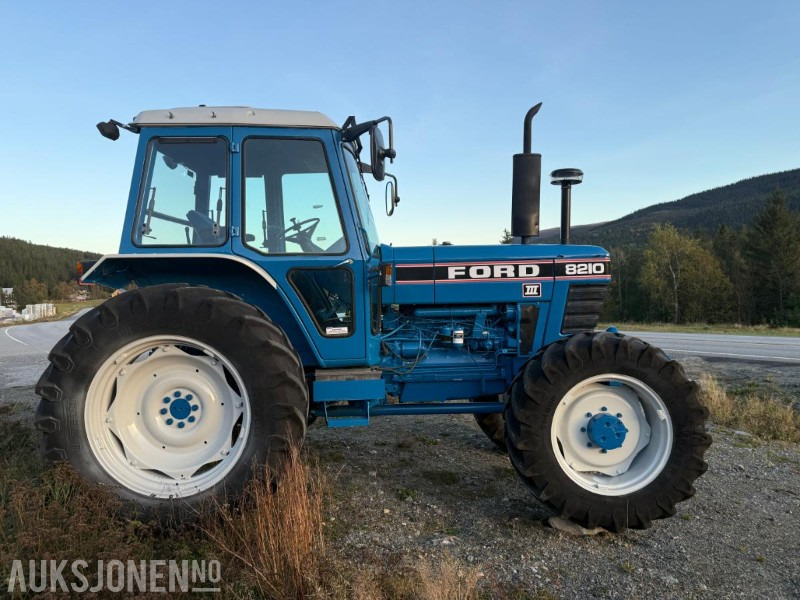 1984 Ford 8210 m/Turbo - mva fri traktor 5670 timer - Traktor: gambar 4 1984 Ford 8210 m/Turbo - mva fri traktor 5670 timer - Traktor: gambar 4
