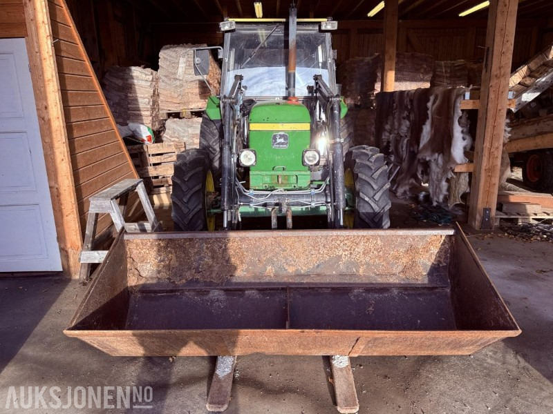 1984 John Deere 1140 4576 timer m/ Pallegafler, Grusskuffe, Snøskuffe, Kjetting - Traktor: gambar 5 1984 John Deere 1140 4576 timer m/ Pallegafler, Grusskuffe, Snøskuffe, Kjetting - Traktor: gambar 5