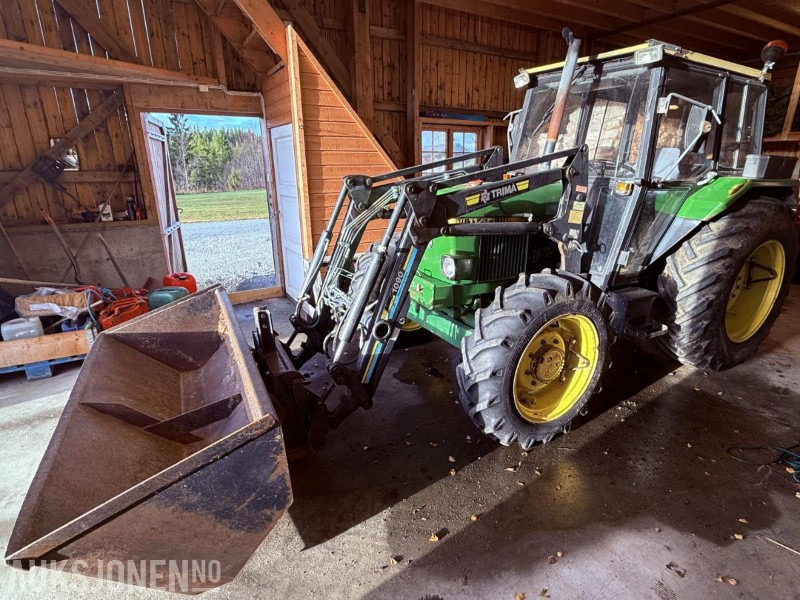 1984 John Deere 1140 4576 timer m/ Pallegafler, Grusskuffe, Snøskuffe, Kjetting - Traktor: gambar 1 1984 John Deere 1140 4576 timer m/ Pallegafler, Grusskuffe, Snøskuffe, Kjetting - Traktor: gambar 1