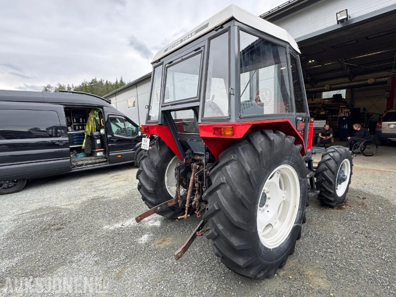1984 Zetor 7045 traktor - Traktor: gambar 5 1984 Zetor 7045 traktor - Traktor: gambar 5