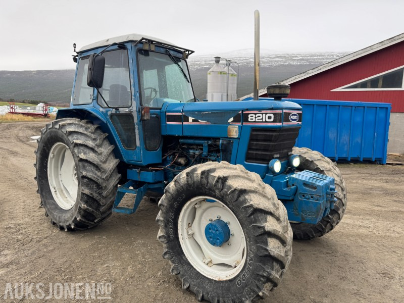 1985 Ford 8210 FWD traktor - Traktor: gambar 4 1985 Ford 8210 FWD traktor - Traktor: gambar 4