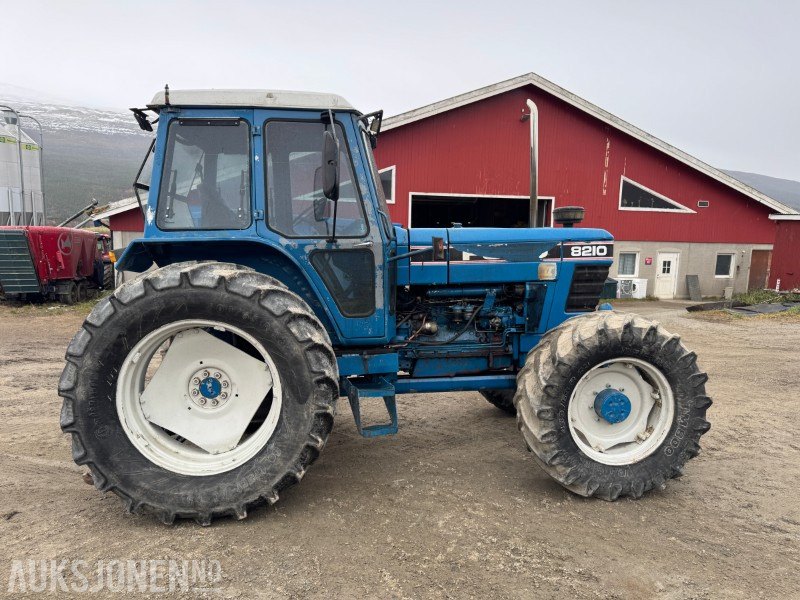1985 Ford 8210 FWD traktor - Traktor: gambar 5 1985 Ford 8210 FWD traktor - Traktor: gambar 5