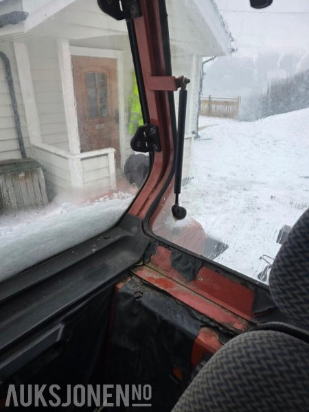 Traktor 1986 Fiat 80-90 MVA FRI TRAKTOR MED FRONSKUFFE OG TRIMA FRONTLASTER: gambar 20