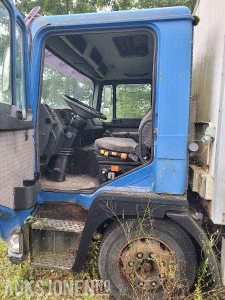 1993 MAN 13.192 FL SKAPBIL - Truk box: gambar 4 1993 MAN 13.192 FL SKAPBIL - Truk box: gambar 4