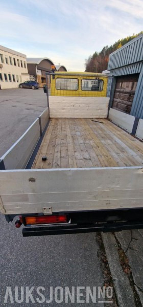 1994 Mercedes-Benz vario 611D lav km stand 9000km med kran - Truk flatbed: gambar 5 1994 Mercedes-Benz vario 611D lav km stand 9000km med kran - Truk flatbed: gambar 5