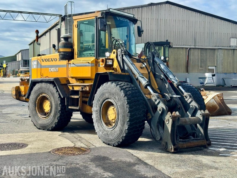 1994 Volvo BM L 90 - Hjullaster - Timer: 23064 - Wheel loader: gambar 2 1994 Volvo BM L 90 - Hjullaster - Timer: 23064 - Wheel loader: gambar 2