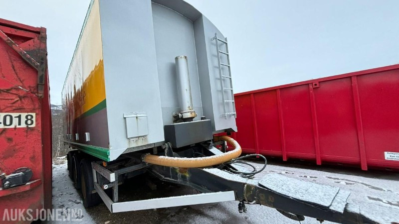 1996 ATKA RSP 24 trippelkjerre med Hillevåg tipp bulktank 6 kammers - Trailer tangki: gambar 2 1996 ATKA RSP 24 trippelkjerre med Hillevåg tipp bulktank 6 kammers - Trailer tangki: gambar 2