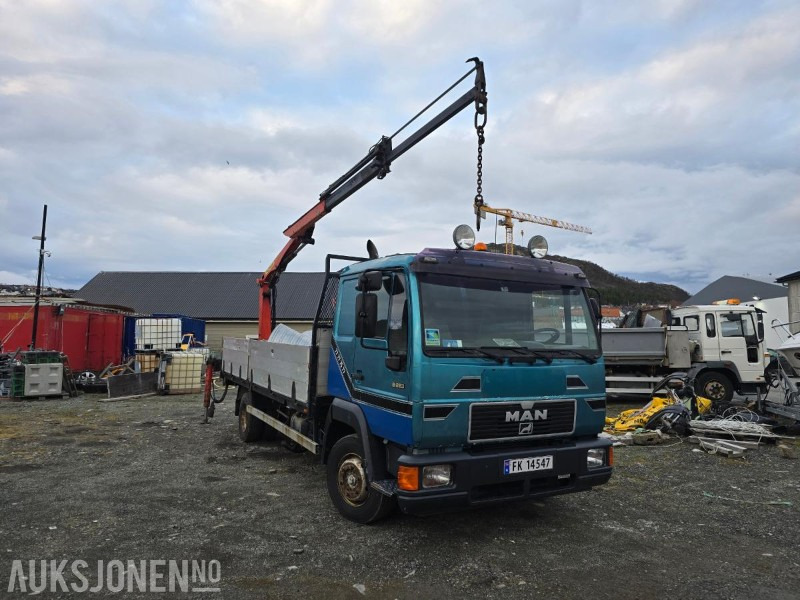 1996 MAN 8.223 LC Kranbil - 355000KM - Truk derek: gambar 2 1996 MAN 8.223 LC Kranbil - 355000KM - Truk derek: gambar 2