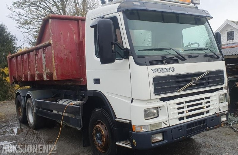 2000 Volvo FM-12 MED KASSE OG MASKINFLAK - Hook lift: gambar 3 2000 Volvo FM-12 MED KASSE OG MASKINFLAK - Hook lift: gambar 3