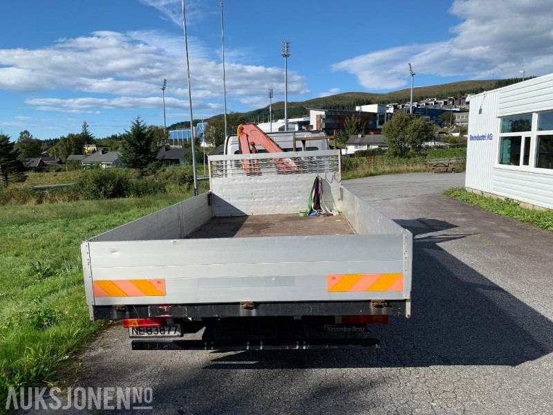 2001 Mercedes-Benz 817L/36AT - 7500 kg - Liten lastebil med kran - Truk flatbed: gambar 4 2001 Mercedes-Benz 817L/36AT - 7500 kg - Liten lastebil med kran - Truk flatbed: gambar 4