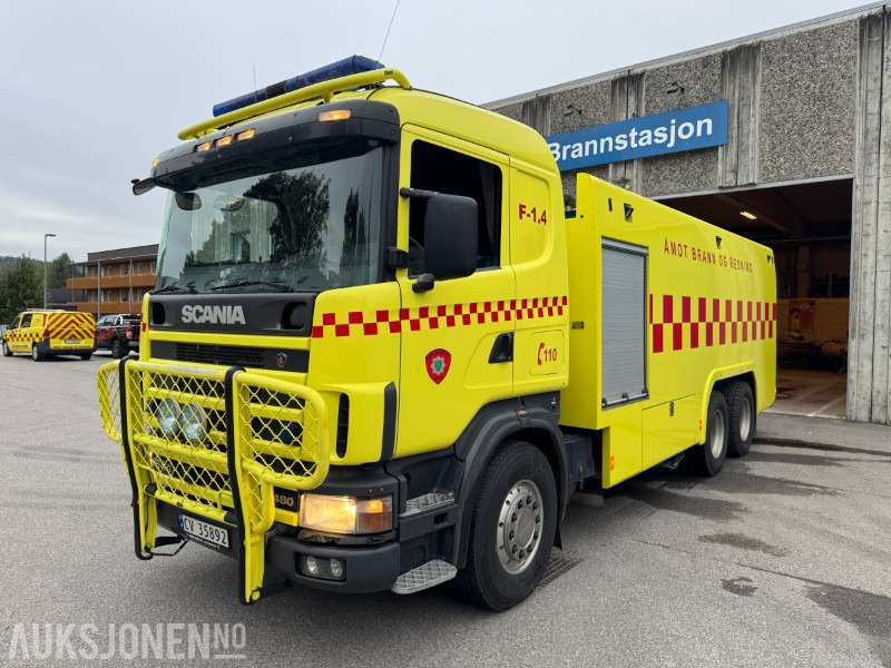 2002 Scania R164 tankbil med masse utstyr. 6X4 - Truk pemadam kebakaran: gambar 1 2002 Scania R164 tankbil med masse utstyr. 6X4 - Truk pemadam kebakaran: gambar 1