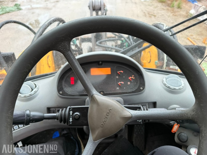 Leasing 2002 Volvo L70D Hjullaster – Hydraulisk HK-feste – 3 og 4. funksjon 2002 Volvo L70D Hjullaster – Hydraulisk HK-feste – 3 og 4. funksjon: gambar 47 Leasing 2002 Volvo L70D Hjullaster – Hydraulisk HK-feste – 3 og 4. funksjon 2002 Volvo L70D Hjullaster – Hydraulisk HK-feste – 3 og 4. funksjon: gambar 47