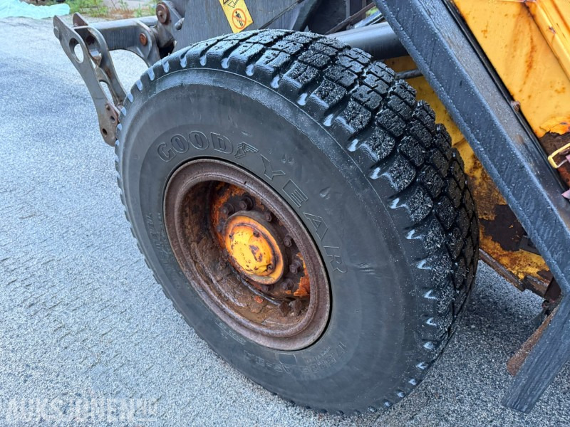 Leasing 2002 Volvo L70D Hjullaster – Hydraulisk HK-feste – 3 og 4. funksjon 2002 Volvo L70D Hjullaster – Hydraulisk HK-feste – 3 og 4. funksjon: gambar 24 Leasing 2002 Volvo L70D Hjullaster – Hydraulisk HK-feste – 3 og 4. funksjon 2002 Volvo L70D Hjullaster – Hydraulisk HK-feste – 3 og 4. funksjon: gambar 24