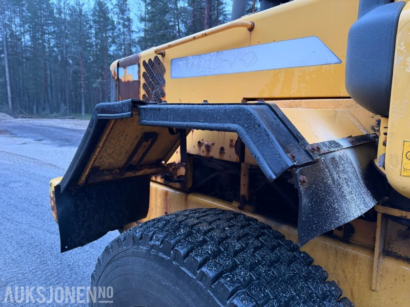 Leasing 2002 Volvo L70D Hjullaster – Hydraulisk HK-feste – 3 og 4. funksjon 2002 Volvo L70D Hjullaster – Hydraulisk HK-feste – 3 og 4. funksjon: gambar 23 Leasing 2002 Volvo L70D Hjullaster – Hydraulisk HK-feste – 3 og 4. funksjon 2002 Volvo L70D Hjullaster – Hydraulisk HK-feste – 3 og 4. funksjon: gambar 23
