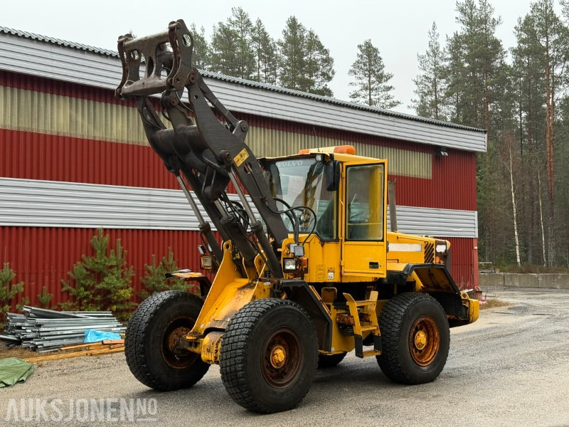 Leasing 2002 Volvo L70D Hjullaster – Hydraulisk HK-feste – 3 og 4. funksjon 2002 Volvo L70D Hjullaster – Hydraulisk HK-feste – 3 og 4. funksjon: gambar 10 Leasing 2002 Volvo L70D Hjullaster – Hydraulisk HK-feste – 3 og 4. funksjon 2002 Volvo L70D Hjullaster – Hydraulisk HK-feste – 3 og 4. funksjon: gambar 10