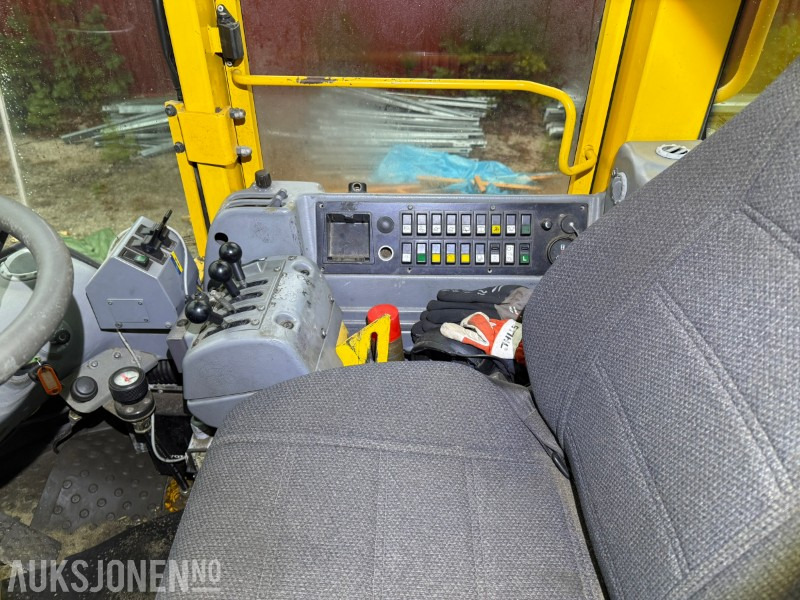 Leasing 2002 Volvo L70D Hjullaster – Hydraulisk HK-feste – 3 og 4. funksjon 2002 Volvo L70D Hjullaster – Hydraulisk HK-feste – 3 og 4. funksjon: gambar 45 Leasing 2002 Volvo L70D Hjullaster – Hydraulisk HK-feste – 3 og 4. funksjon 2002 Volvo L70D Hjullaster – Hydraulisk HK-feste – 3 og 4. funksjon: gambar 45
