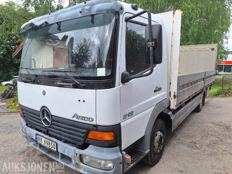 2003 Mercedes-Benz ATEGO 818 planbil 237.000km - Truk flatbed: gambar 2 2003 Mercedes-Benz ATEGO 818 planbil 237.000km - Truk flatbed: gambar 2