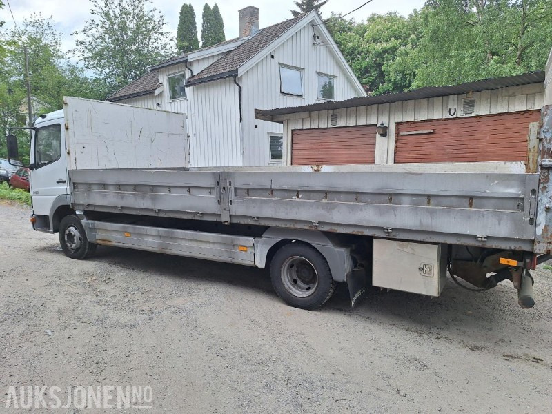 2003 Mercedes-Benz ATEGO 818 planbil 237.000km - Truk flatbed: gambar 5 2003 Mercedes-Benz ATEGO 818 planbil 237.000km - Truk flatbed: gambar 5