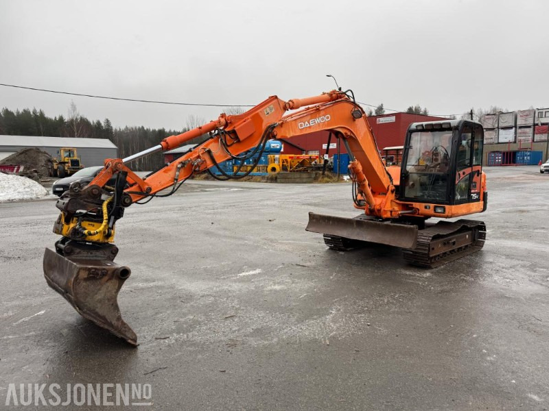 2004 Daewoo Solar 75v gravemaskin / tiltrotator / pusseskuffe / 3626 timer - Ekskavator: gambar 1 2004 Daewoo Solar 75v gravemaskin / tiltrotator / pusseskuffe / 3626 timer - Ekskavator: gambar 1