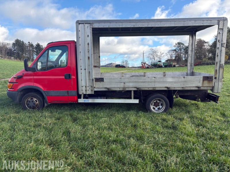 2004 Iveco Daily Med aluminiums plan og kapell ramme - Truk flatbed: gambar 3 2004 Iveco Daily Med aluminiums plan og kapell ramme - Truk flatbed: gambar 3