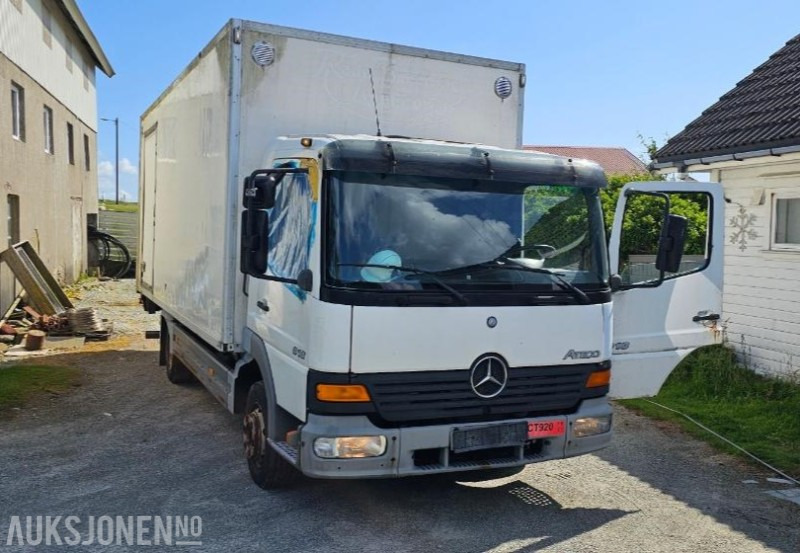 2004 Mercedes-Benz 818/42AT7,5, Reparasjonsobjekt - Truk box: gambar 2 2004 Mercedes-Benz 818/42AT7,5, Reparasjonsobjekt - Truk box: gambar 2