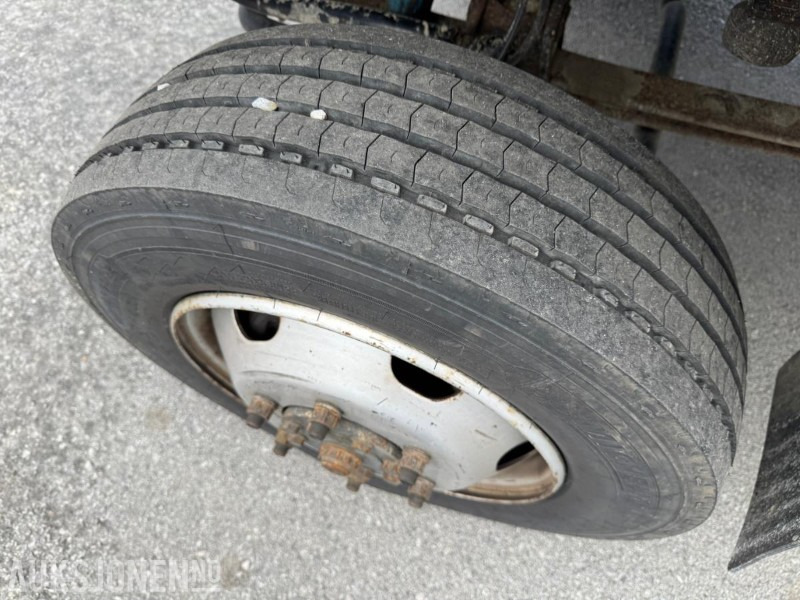 2005 Mercedes-Benz 815Da/37-Vn 4X4 linjebil med kran og masse utstyr - Truk derek: gambar 4 2005 Mercedes-Benz 815Da/37-Vn 4X4 linjebil med kran og masse utstyr - Truk derek: gambar 4